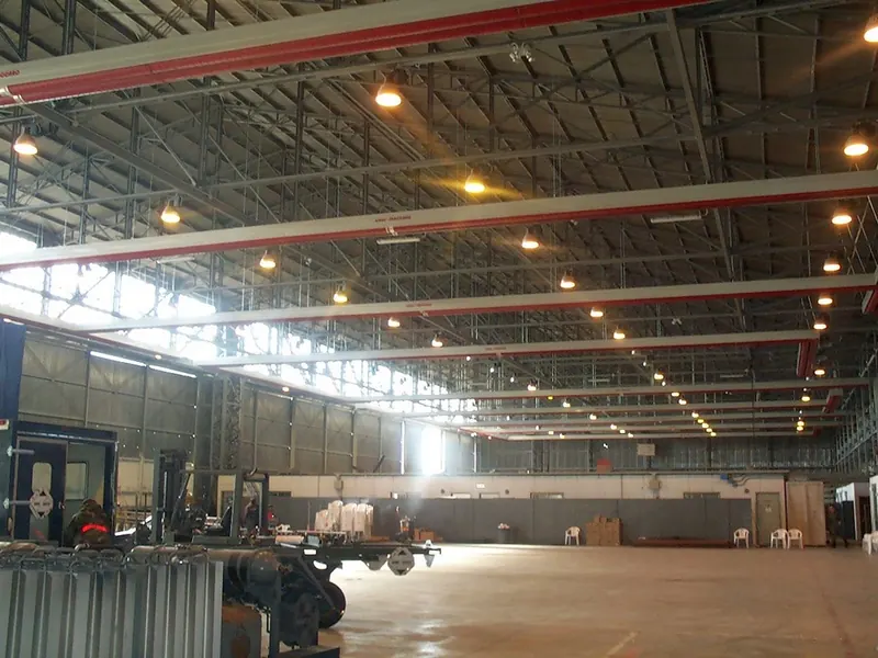 Calefacción de hangar en Hangar Aviano Italia, Italia