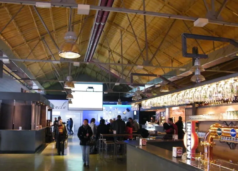 Calefacción de nave industrial en Mercado Gourmet, Valladolid