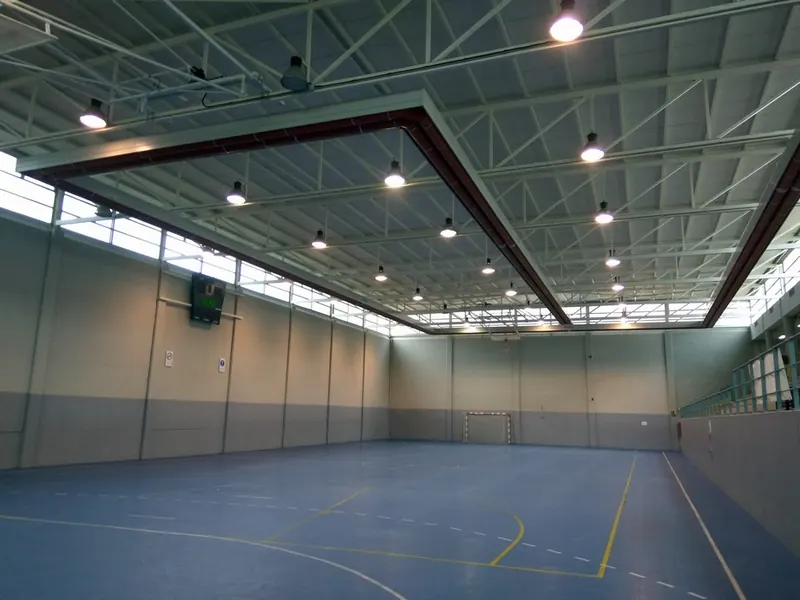 Calefacción de polideportivo en Polideportivo El Olivillo, Cádiz (2017)