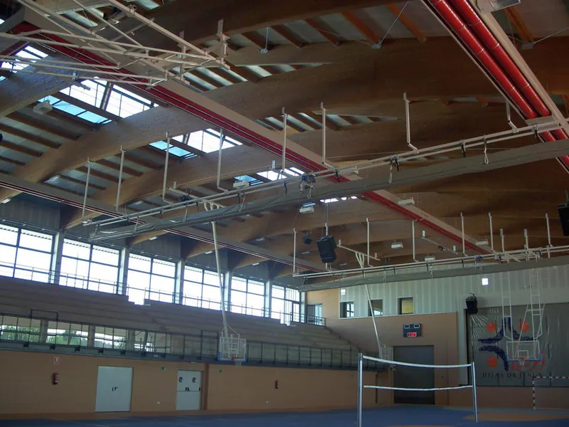 Calefacción de polideportivo en Polideportivo Jesuitinas, Valladolid (2006)